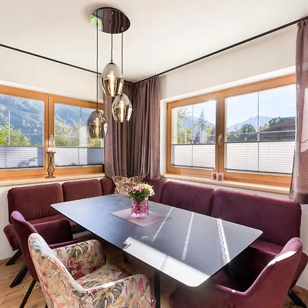 In Brandberg Mit Garten Mayrhofen